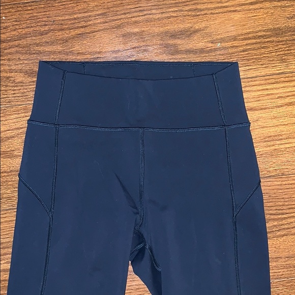 Navy high wasted lulus - Picture 2 of 4